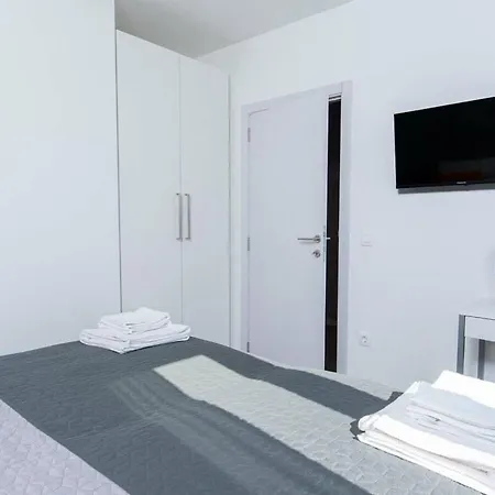 Lotta Comfortable Villa